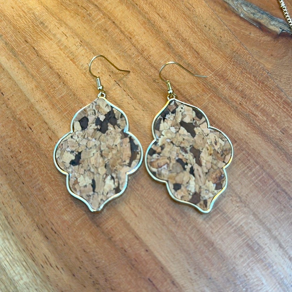 Super cute cork earrings and necklace 🥰